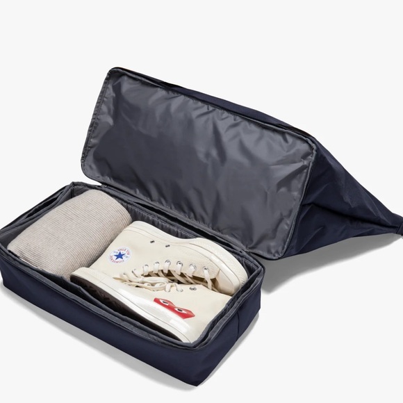 Lo & Sons Navy Travel Bag - Picture 4 of 6